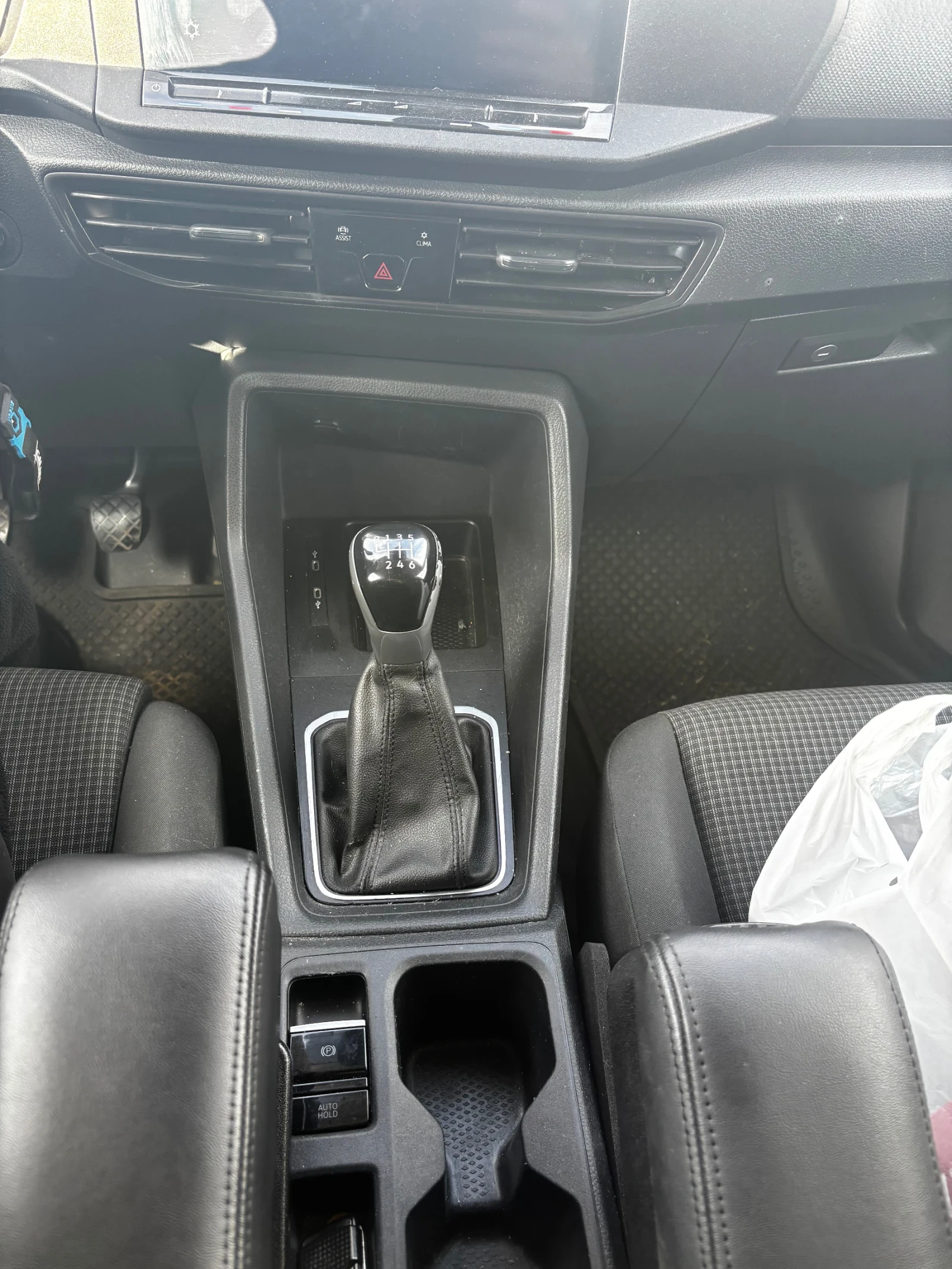 VW Caddy, снимка 14 - Автомобили и джипове - 56730288