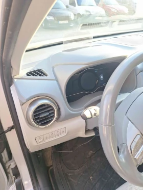 Hyundai Kona ГАРАНЦИЯ , УНИКАЛНА, снимка 6