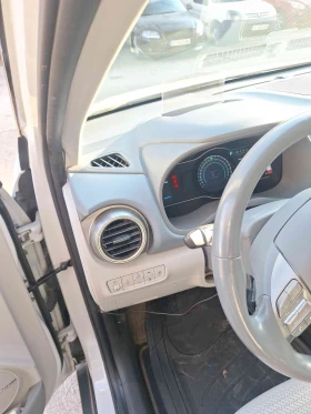 Hyundai Kona ГАРАНЦИЯ , УНИКАЛНА, снимка 8