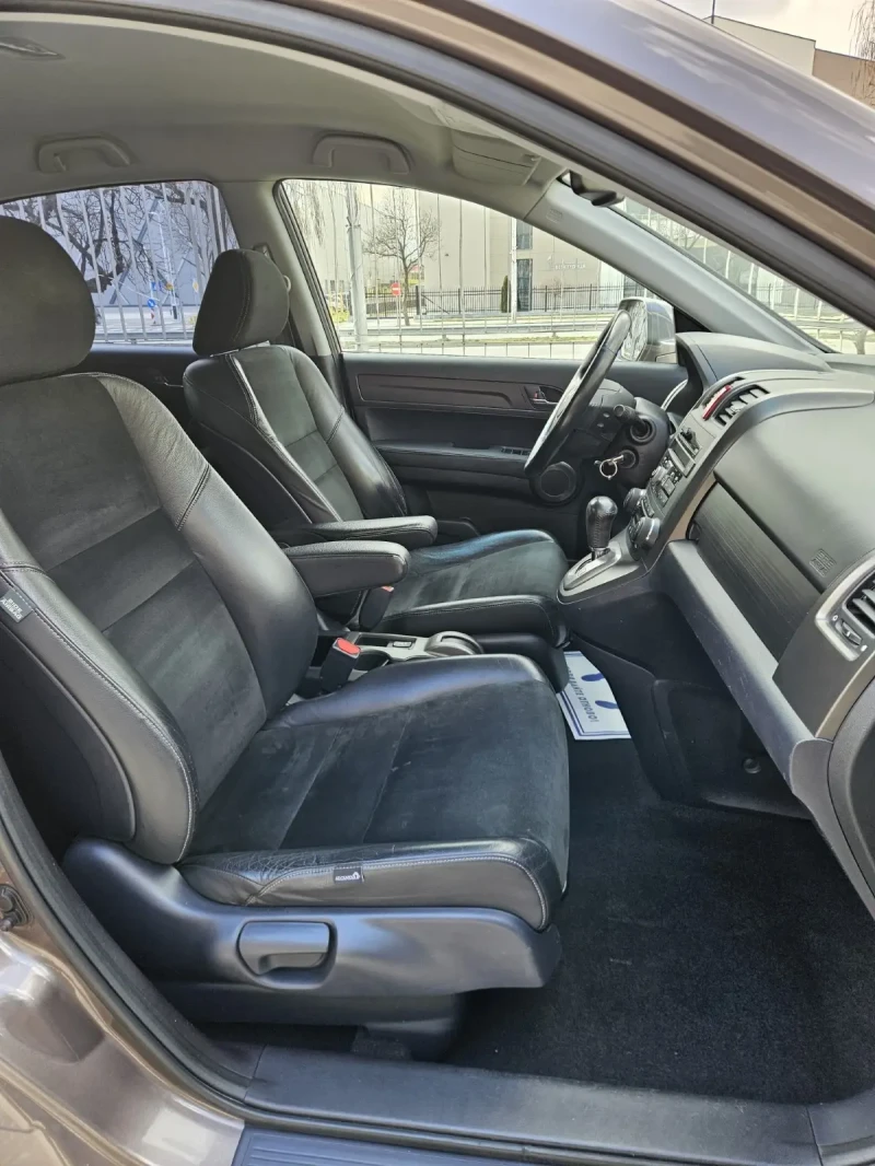 Honda Cr-v 2.0i-VTEC 4x4 Facelift, снимка 15 - Автомобили и джипове - 49257295