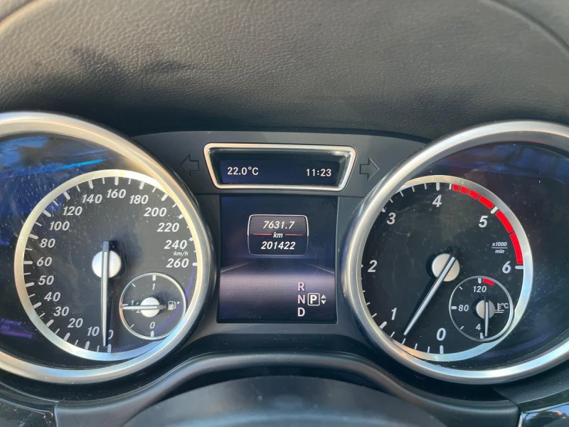 Mercedes-Benz GL 350 d* Лизинг* Подгрев* Пано* H/K* Камера* , снимка 8 - Автомобили и джипове - 52317956