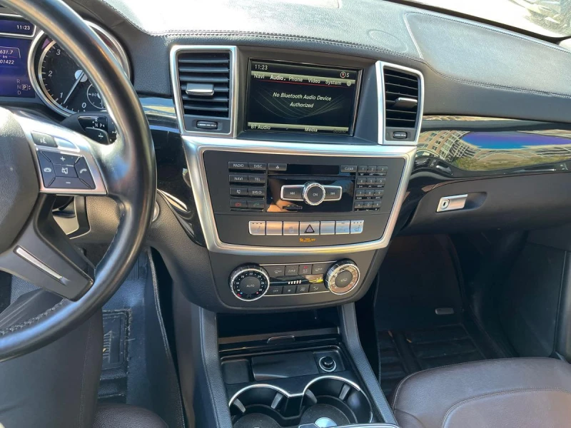 Mercedes-Benz GL 350 d* Лизинг* Подгрев* Пано* H/K* Камера* , снимка 9 - Автомобили и джипове - 52317956