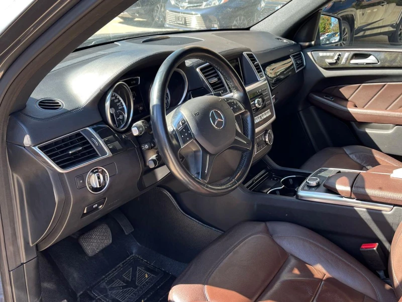 Mercedes-Benz GL 350 d* Лизинг* Подгрев* Пано* H/K* Камера* , снимка 7 - Автомобили и джипове - 52317956