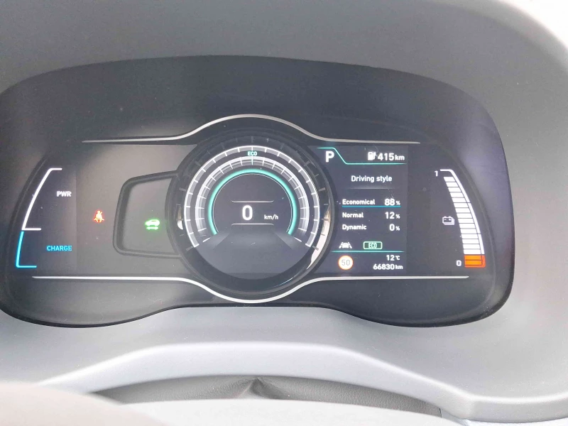 Hyundai Kona ГАРАНЦИЯ , УНИКАЛНА, снимка 15 - Автомобили и джипове - 52850415