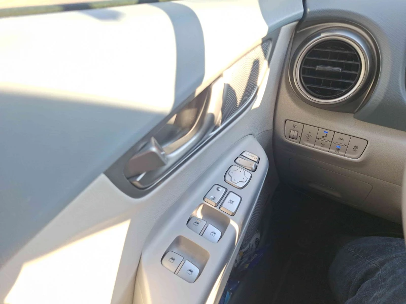 Hyundai Kona ГАРАНЦИЯ , УНИКАЛНА, снимка 13 - Автомобили и джипове - 52850415