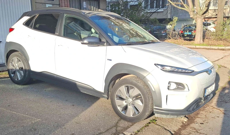 Hyundai Kona ГАРАНЦИЯ , УНИКАЛНА, снимка 3 - Автомобили и джипове - 52850415