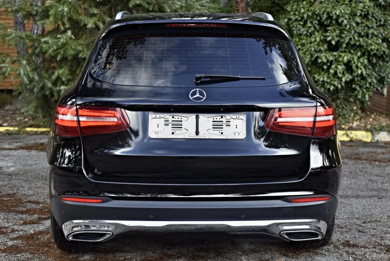 Mercedes-Benz GLC 220 4MATIC // DISTRONIK// EXCLUSIVE, снимка 5 - Автомобили и джипове - 53035693