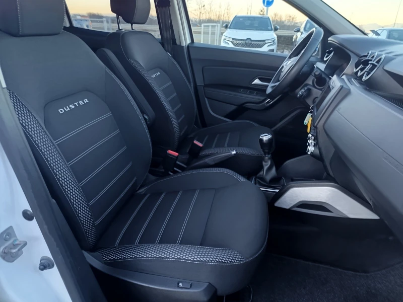 Dacia Duster КАПАРИРАН!  1.3 Tce/150 к.с. / 4x4 /Prestige, снимка 15 - Автомобили и джипове - 53085913