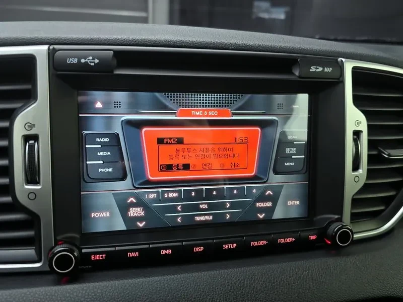 Kia Sportage 2.0 CRDi 4WD, снимка 16 - Автомобили и джипове - 54274973