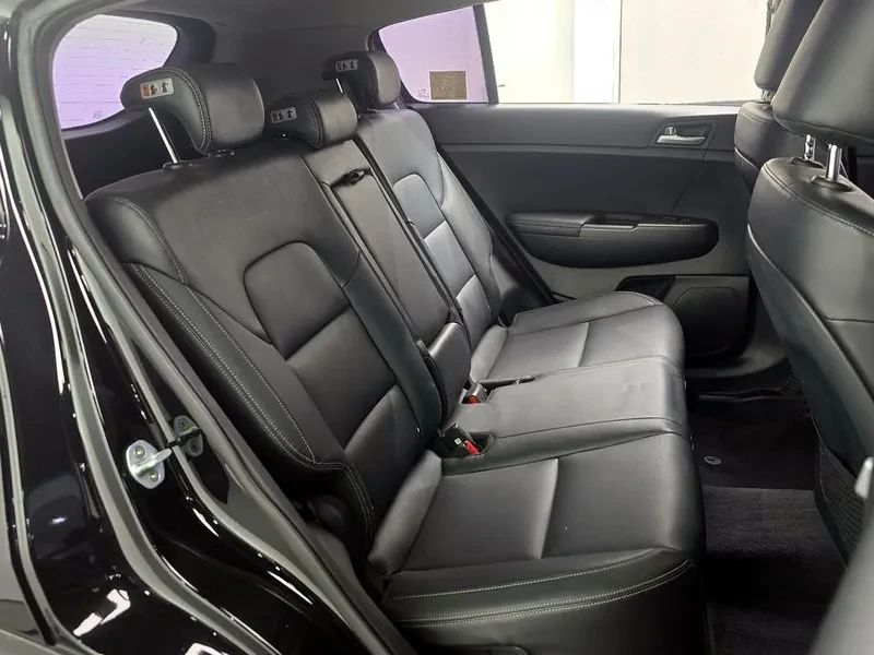 Kia Sportage 2.0 CRDi 4WD, снимка 12 - Автомобили и джипове - 54274973