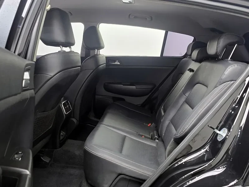 Kia Sportage 2.0 CRDi 4WD, снимка 13 - Автомобили и джипове - 54274973