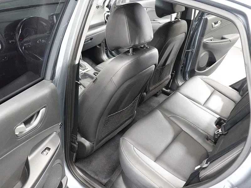 Hyundai Kona 1.6 - САМО 30% АВАНС, снимка 11 - Автомобили и джипове - 56305024