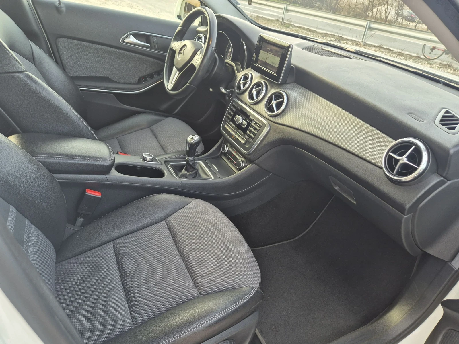 Mercedes-Benz GLA 200 1600, 158.. | Mobile.bg   12