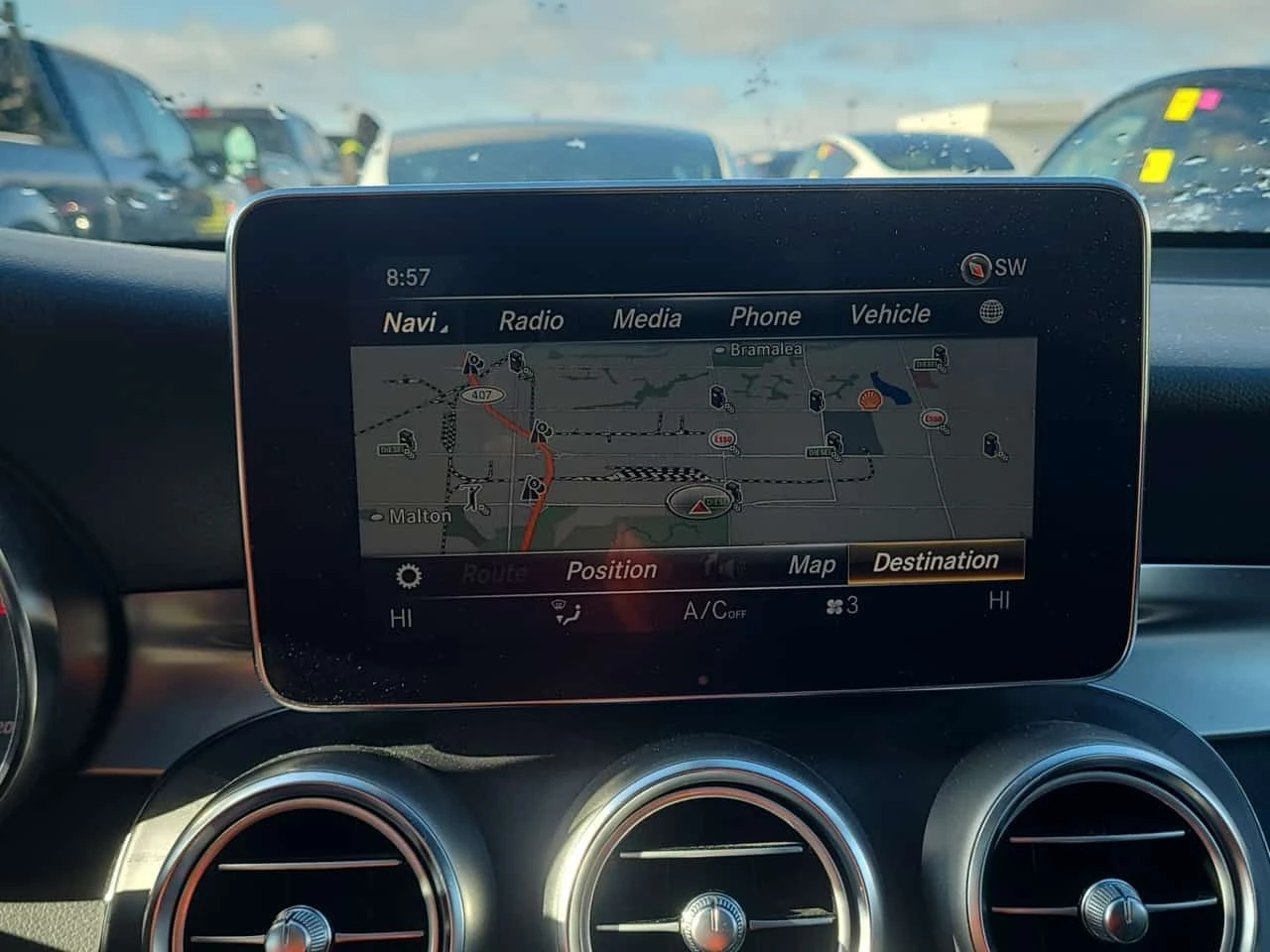 Mercedes-Benz GLC * 300 * * ПАНОРАМА* * ПОДГРЕВИ* * ЗАДНА КАМЕРА* , снимка 12 - Автомобили и джипове - 53849228