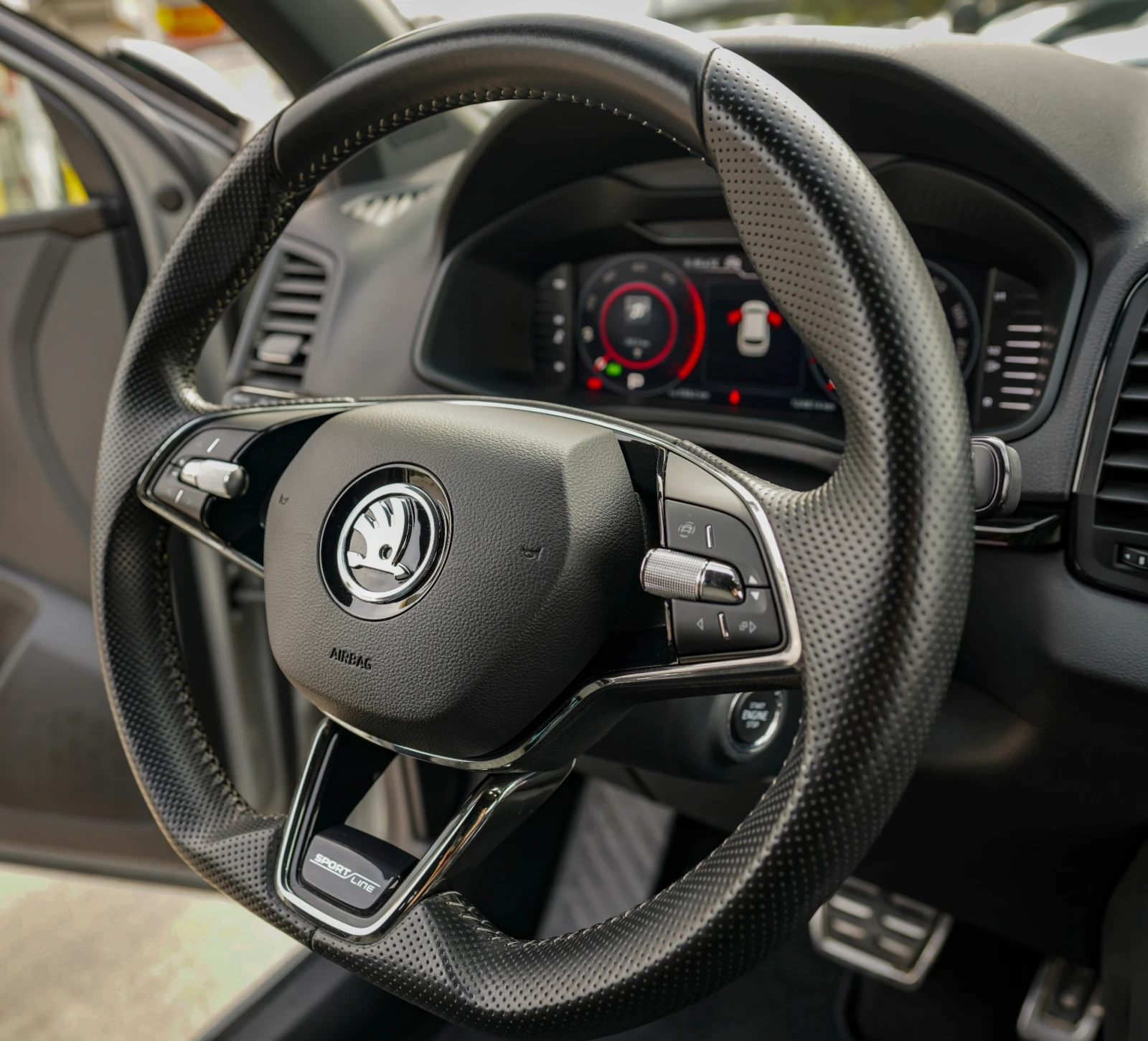 Skoda Karoq SportLine/DSG/Nardo Grey, снимка 14 - Автомобили и джипове - 54223949