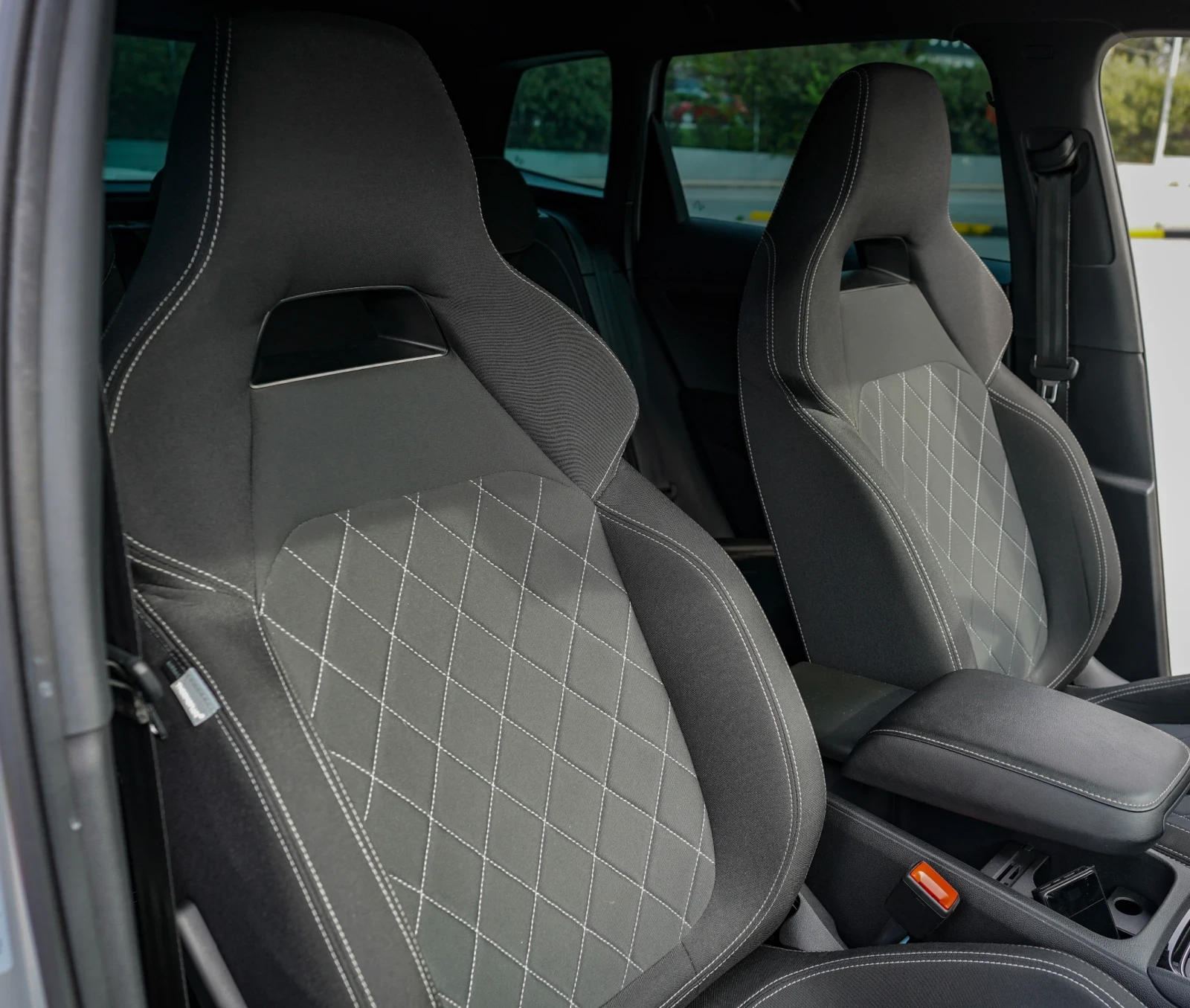 Skoda Karoq SportLine/DSG/Nardo Grey, снимка 11 - Автомобили и джипове - 54223949