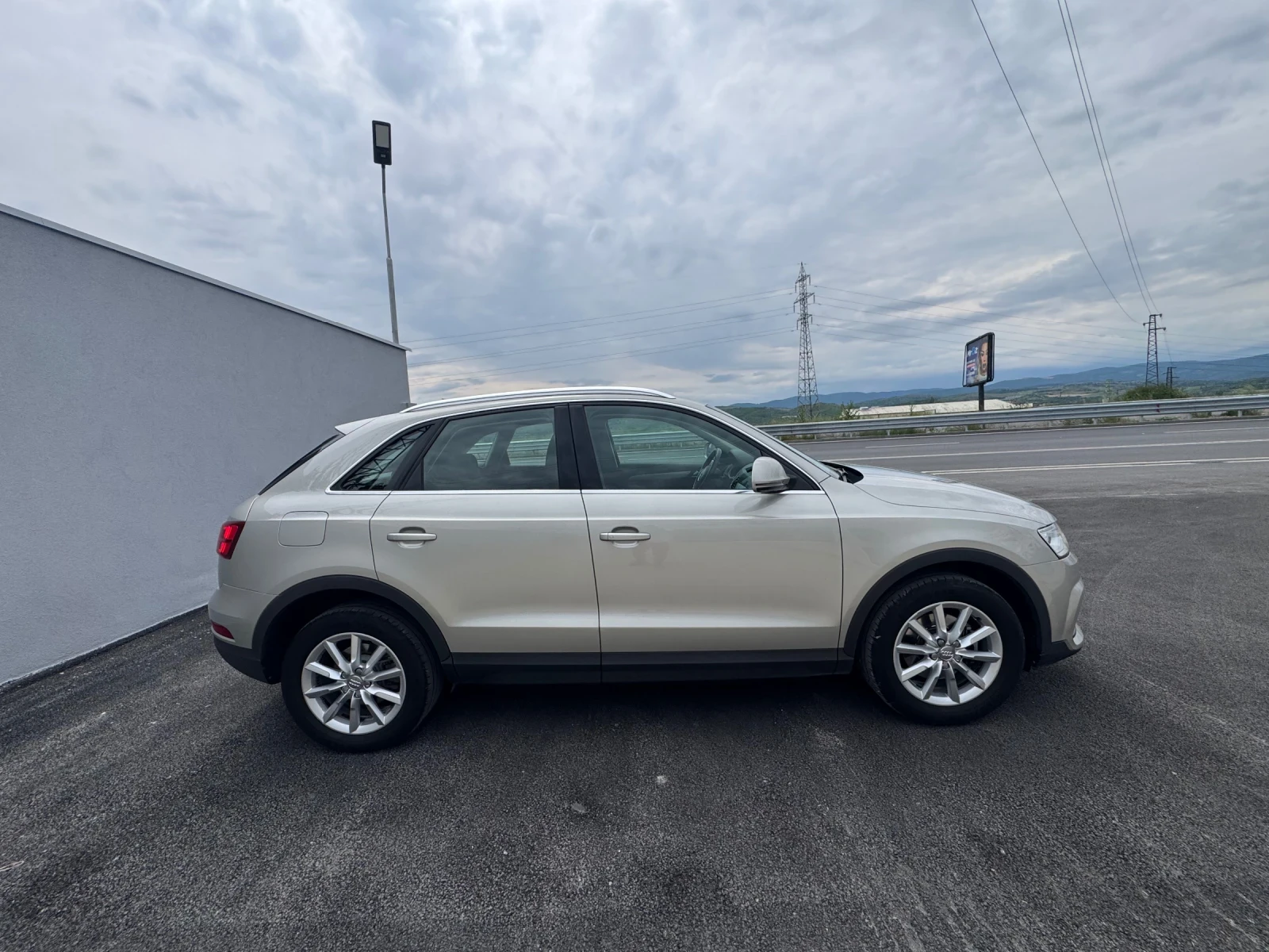 Audi Q3 2.0TDI Quattro Face lift , снимка 4 - Автомобили и джипове - 54608966