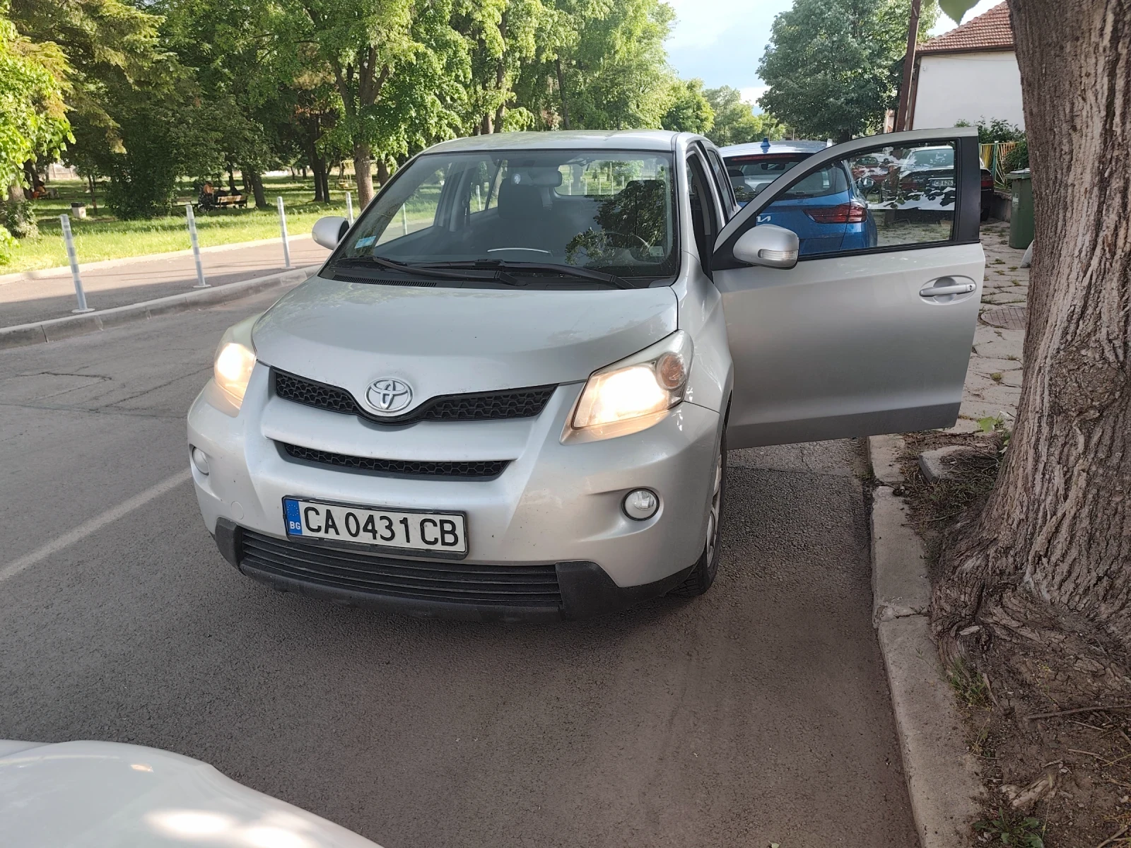 Toyota Urban Cruiser, снимка 2 - Автомобили и джипове - 54637243