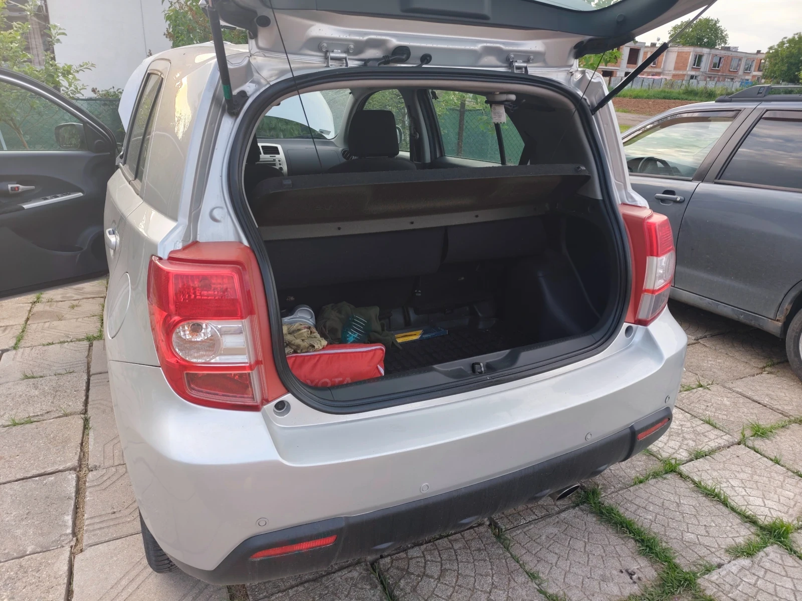 Toyota Urban Cruiser, снимка 14 - Автомобили и джипове - 54637243