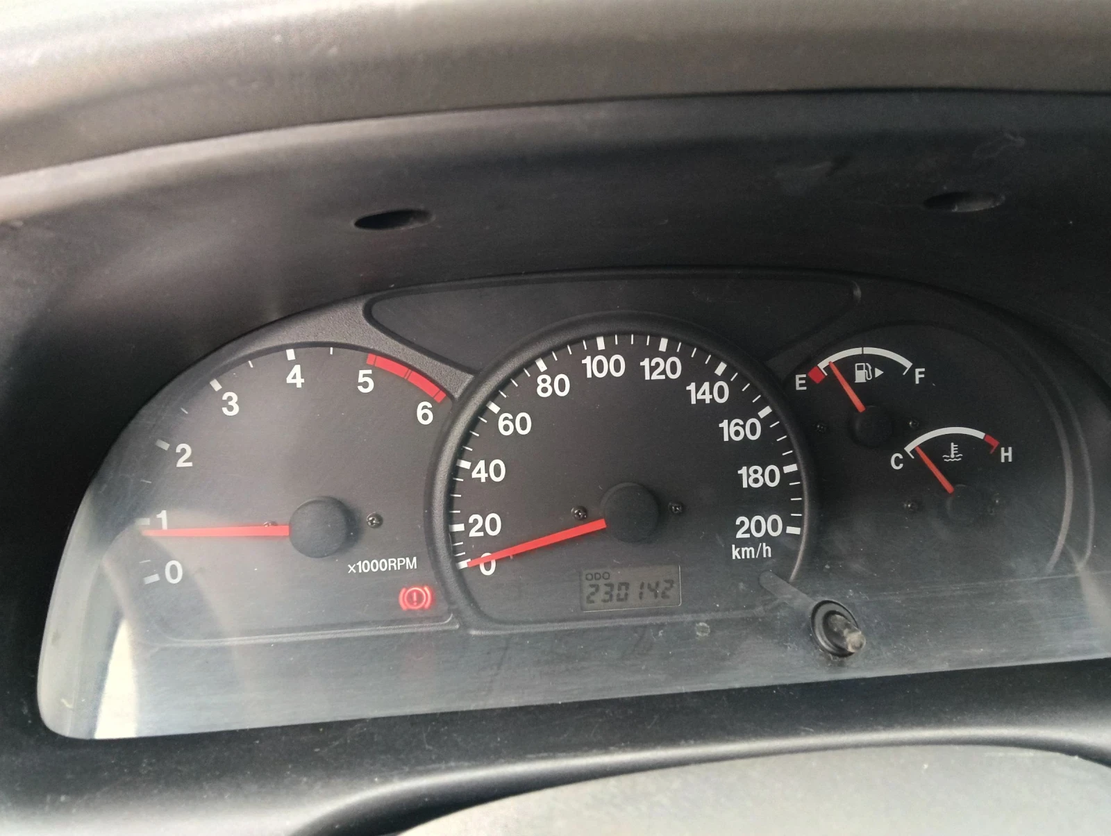 Suzuki Grand vitara 2.0HDI/109 HP, снимка 15 - Автомобили и джипове - 54901416