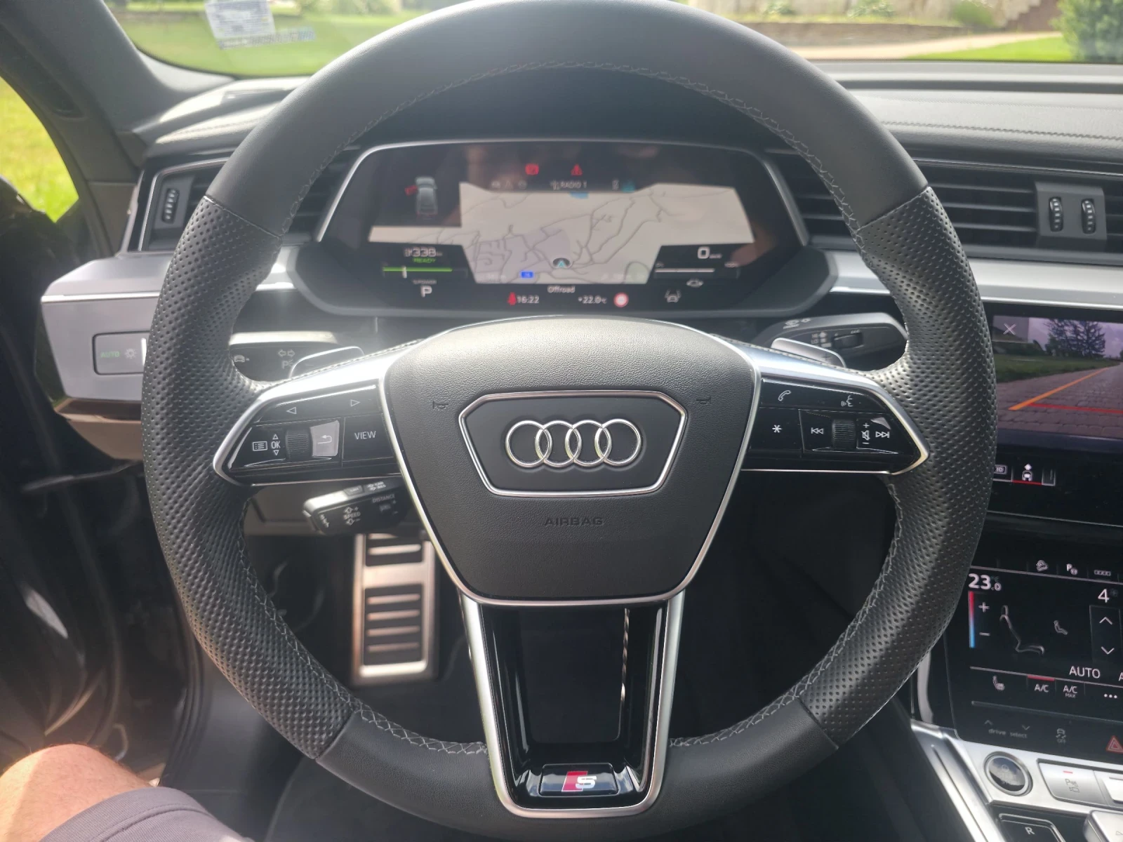 Audi Q8 17000км. E-Tron S line 408 hp Sportback 55 , снимка 9 - Автомобили и джипове - 55013264