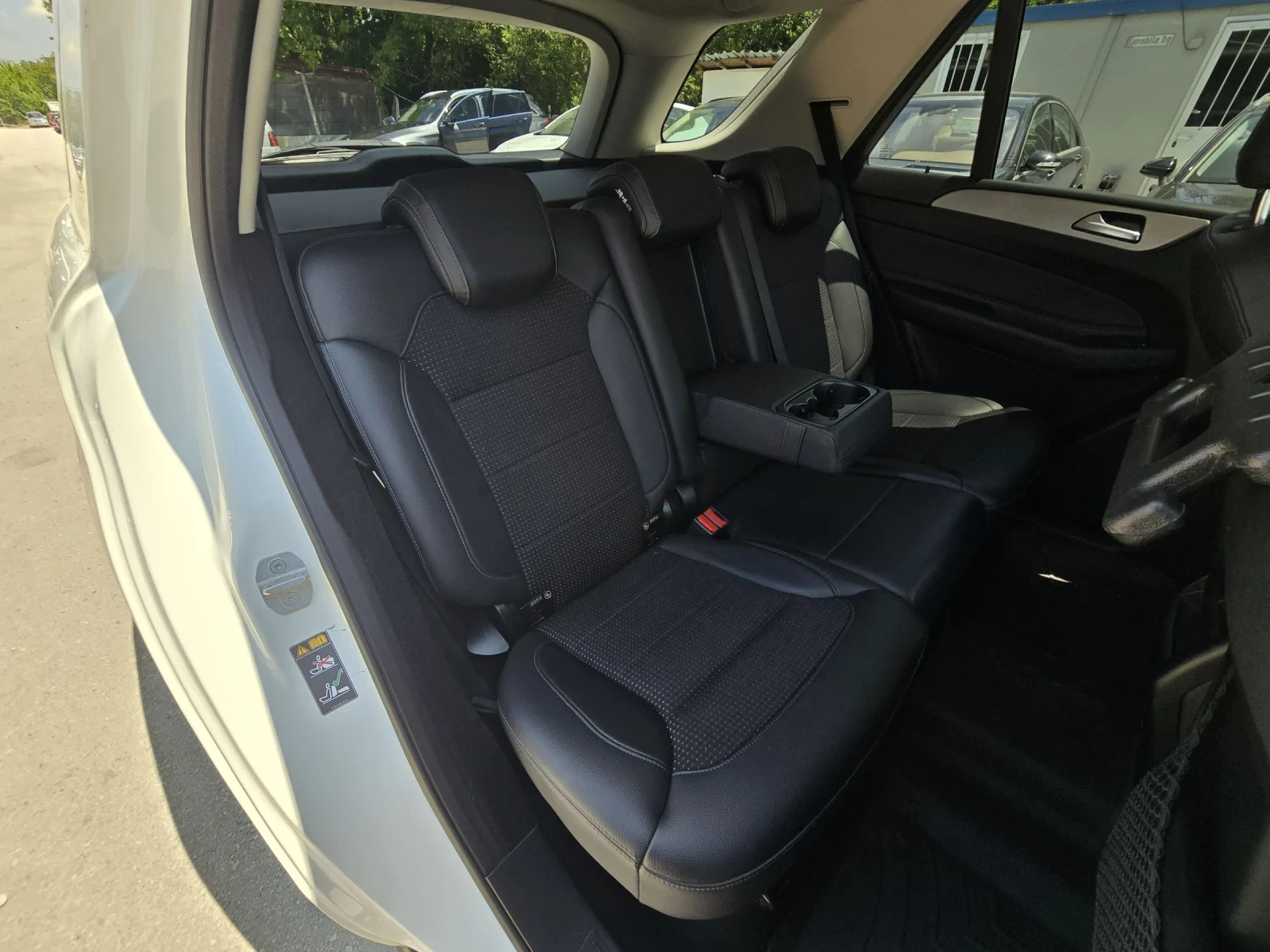 Mercedes-Benz GLE 250 D Sport 4MATIC AMG , снимка 14 - Автомобили и джипове - 55324400