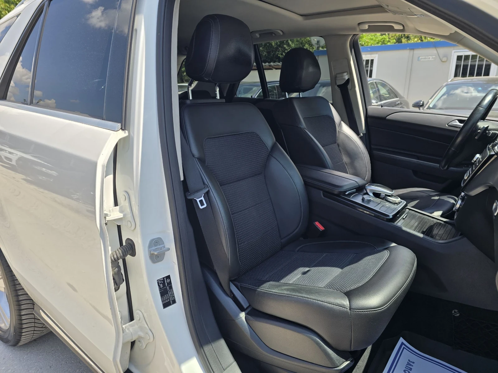 Mercedes-Benz GLE 250 D Sport 4MATIC AMG , снимка 12 - Автомобили и джипове - 55324400
