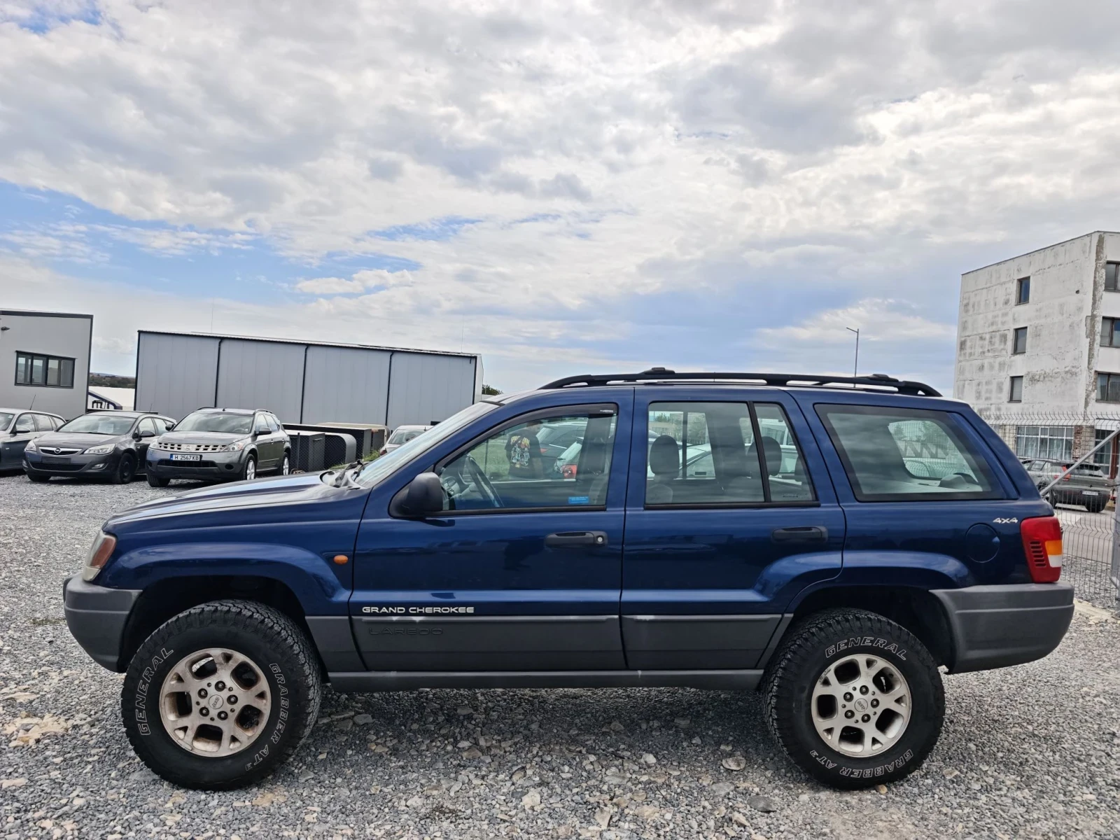 Jeep Cherokee, снимка 8 - Автомобили и джипове - 55954599