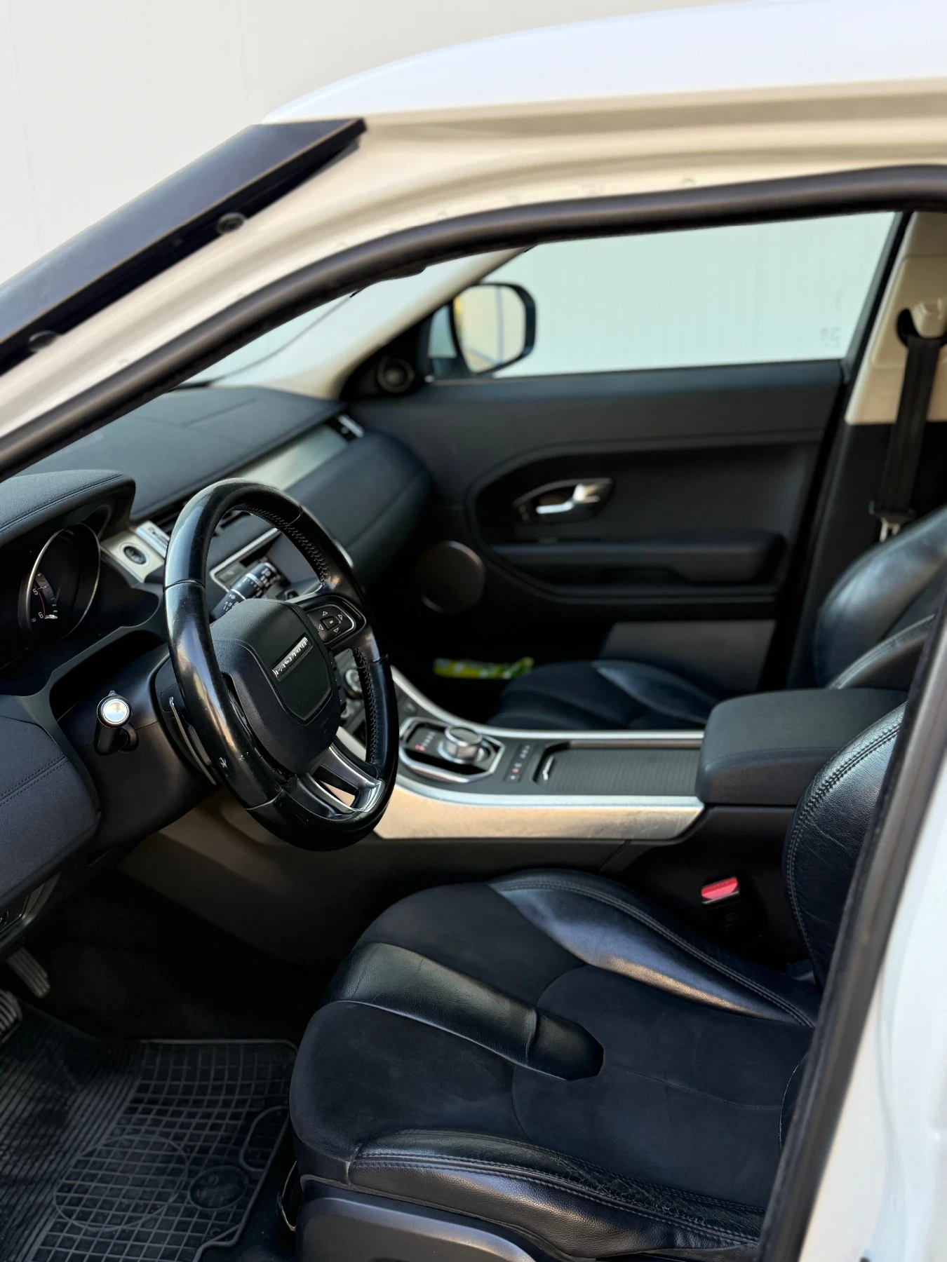 Land Rover Range Rover Evoque 2.2D* ТОП ЦЕНА* ПОДГРЕВ* НОВ ВНОС* , снимка 9 - Автомобили и джипове - 55955059