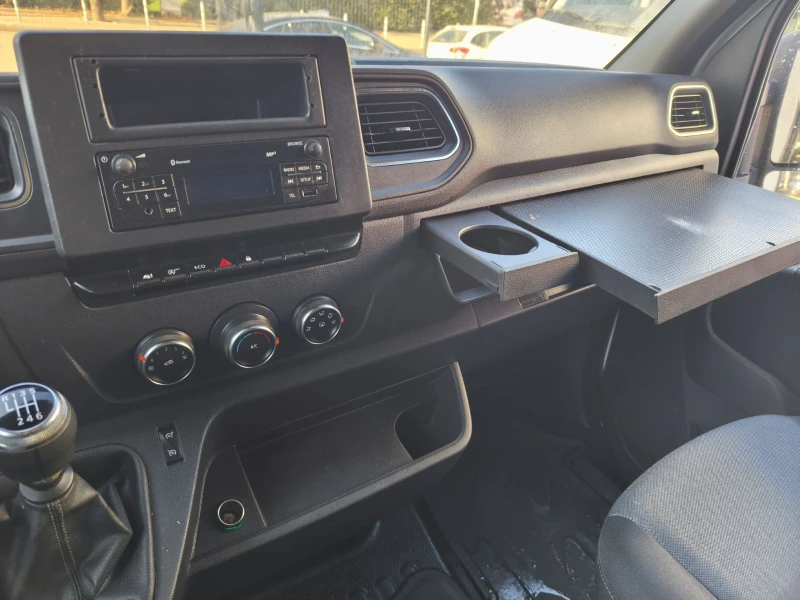 Renault Master 2022///* УНИКАТ* //ДВОЙНА КАБИНА//* ЛИЗИНГ, снимка 8 - Бусове и автобуси - 53154430