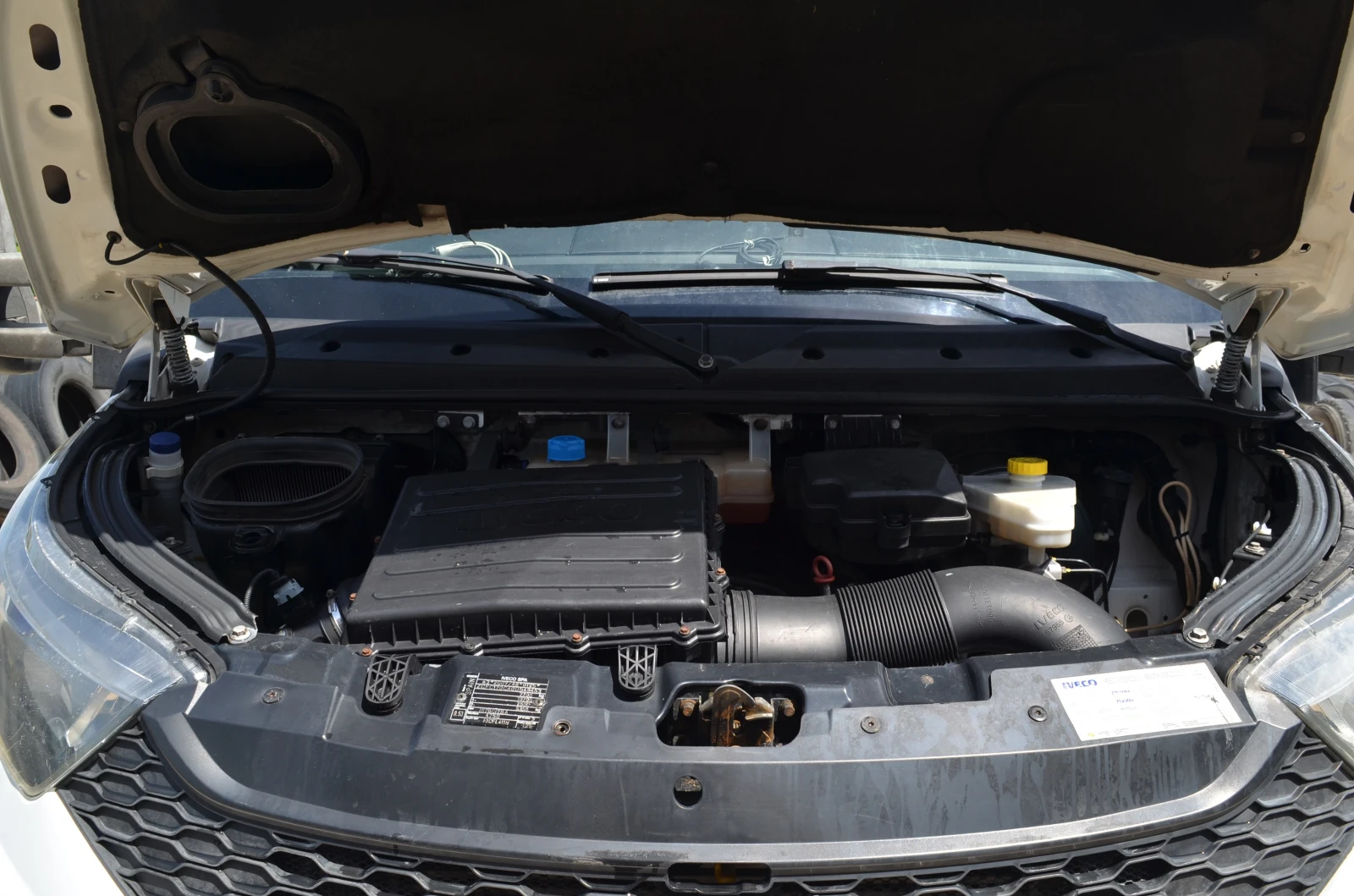 Iveco Daily 70C 3.0D, снимка 2 - Бусове и автобуси - 54957141