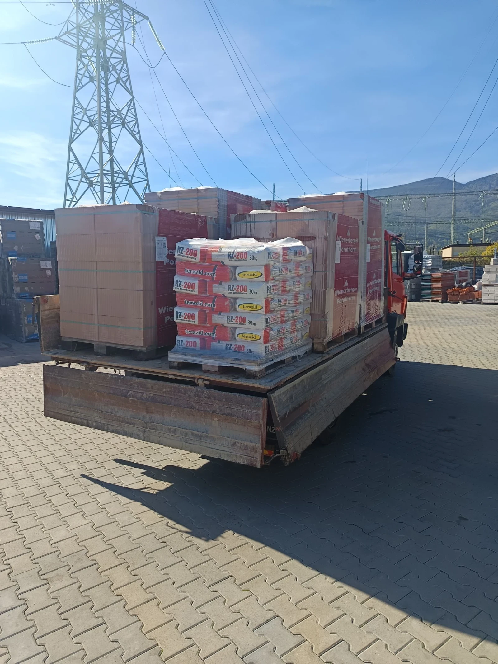 Mercedes-Benz 814d Самосвал с кран - изображение 10