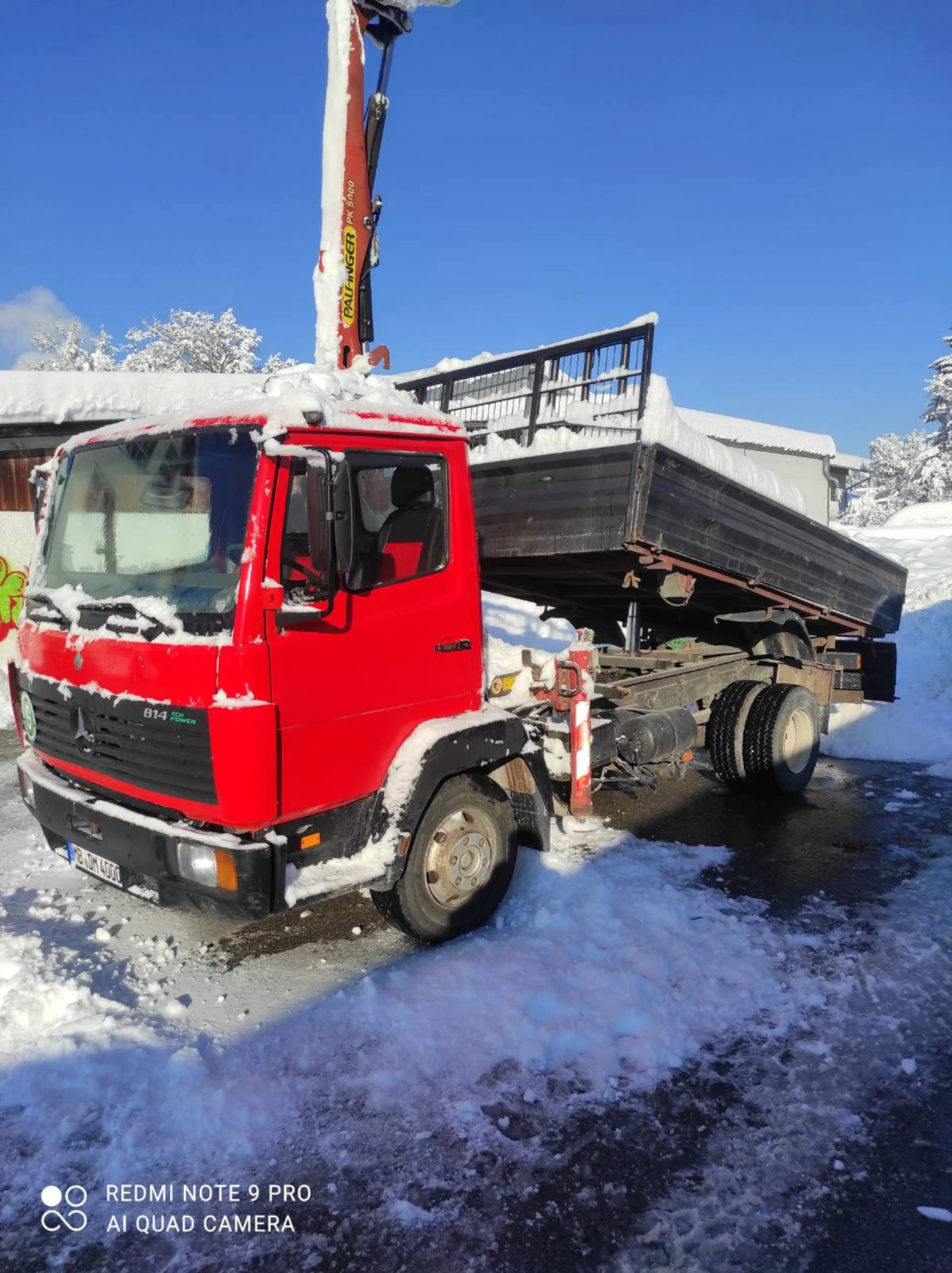 Mercedes-Benz 814d Самосвал с кран - изображение 8