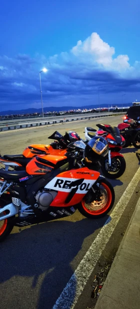 Обява за продажба на Honda Cbr 1000rr ~10 000 лв. - изображение 1 | Auto.bg Обява за продажба на Honda Cbr 1000rr ~10 000 лв. - изображение 1