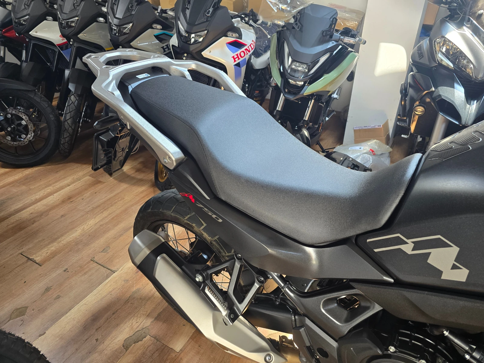 Honda Xl 750 Quickshifter , снимка 9 - Мотоциклети и мототехника - 54944327