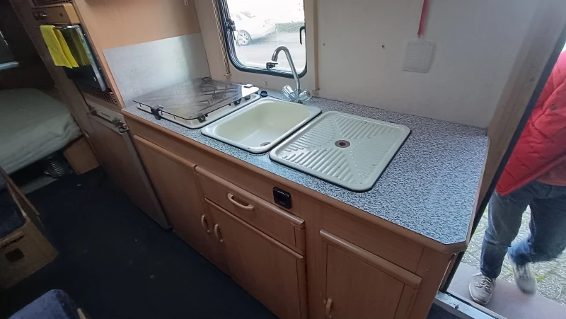 Каравана Adria Prima 710, снимка 6 - Каравани и кемпери - 53480957