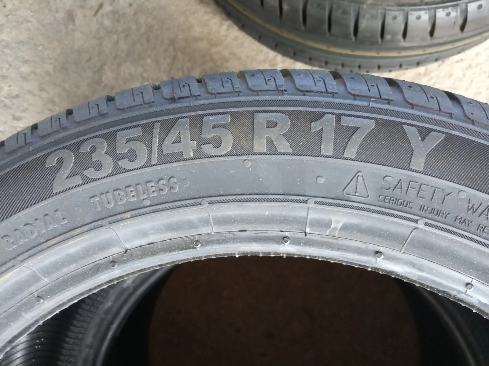  235/45R17 | Mobile.bg   10