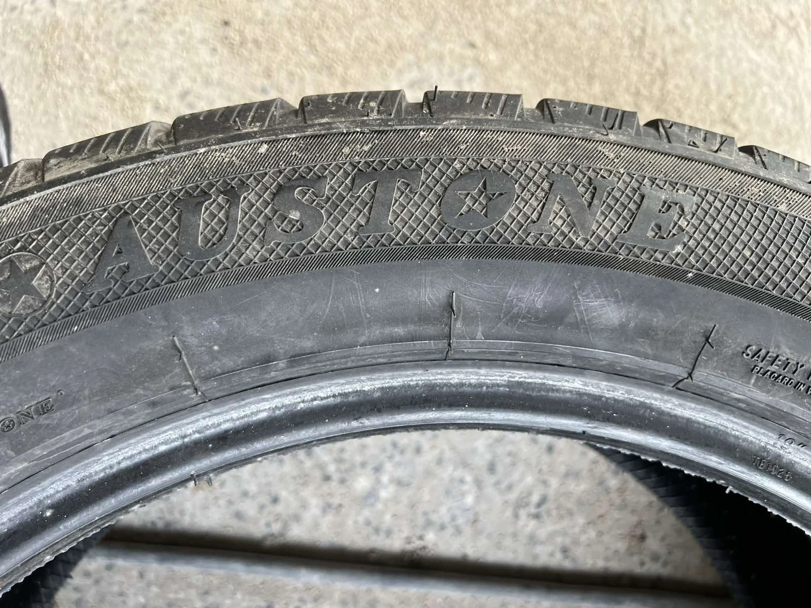 Гуми Зимни 255/50R19