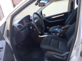 Mercedes-Benz B 180, снимка 11