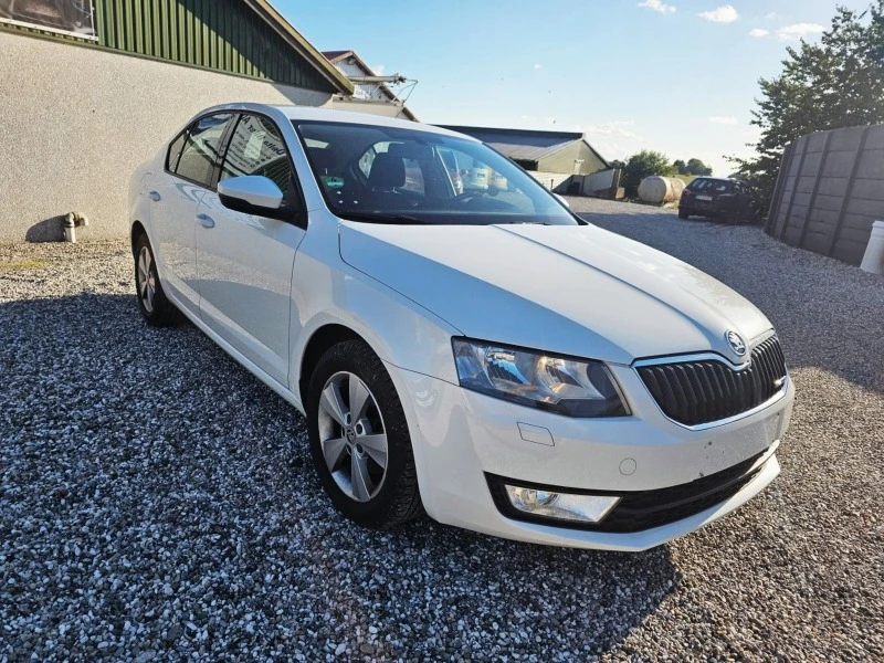 Skoda Octavia ТОП СЪСТОЯНИЕ __6 скорости __110 кс, снимка 3 - Автомобили и джипове - 47358501