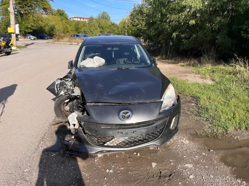 Mazda 3, снимка 3 - Автомобили и джипове - 47315636