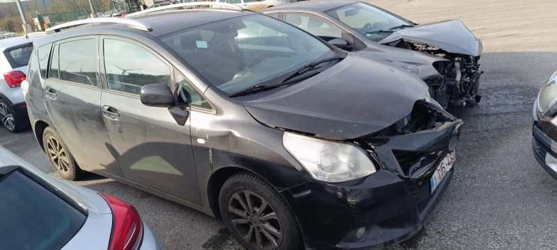 Toyota Verso 2.0/2.2D4D, снимка 1 - Автомобили и джипове - 47796975