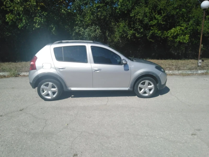 Dacia Sandero Stepway, снимка 3 - Автомобили и джипове - 52565582