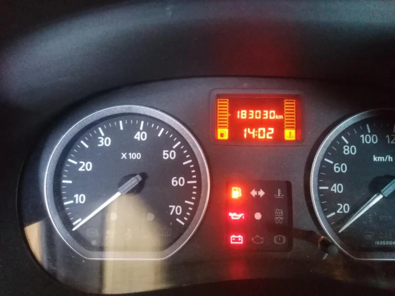 Dacia Sandero Stepway, снимка 5 - Автомобили и джипове - 52565582