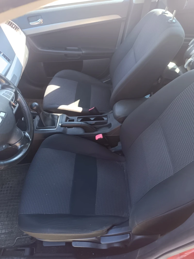 Mitsubishi Lancer 1.8i, снимка 8 - Автомобили и джипове - 51728587