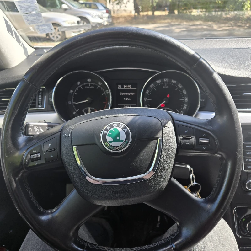 Skoda Superb, снимка 2 - Автомобили и джипове - 52585671