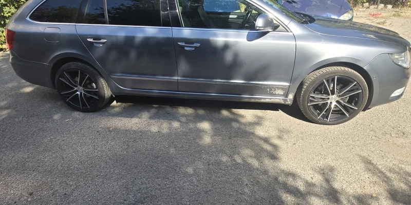 Skoda Superb, снимка 7 - Автомобили и джипове - 52585671