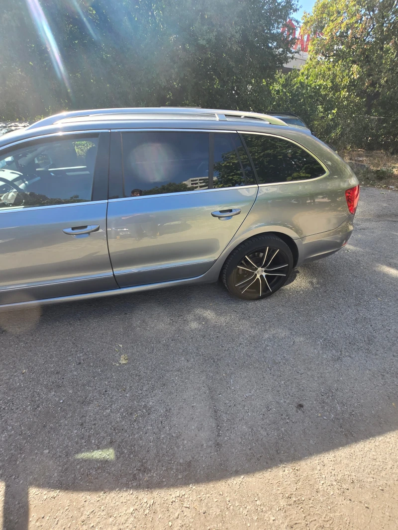 Skoda Superb, снимка 11 - Автомобили и джипове - 52585671