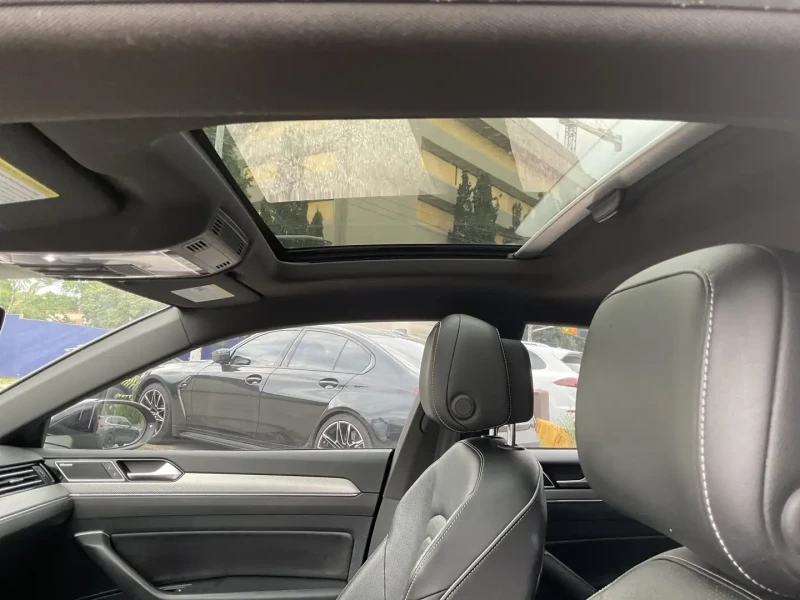 VW Arteon R-line* 4M* Обдух* Камера* Подгрев* Пано, снимка 7 - Автомобили и джипове - 52317596