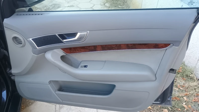 Audi A6 А6 4F  2.4 Бензин + Газ, снимка 8 - Автомобили и джипове - 52267178